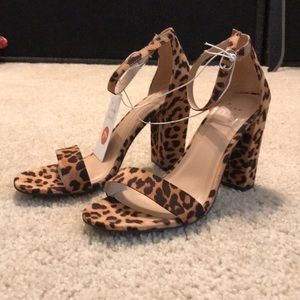 Leopard Print Heels / a new day / 7.5